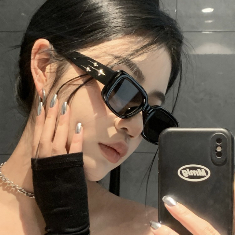 Women Fashion Glasses - แว่นกันแดดทรงสี่เหลี่ยมเล็กสไตล์เรโทร Y2K สำหรับผู้หญิง แว่นกันแดดทรงตาแมว แฟชั่น แว่นตาสีสันสดใส