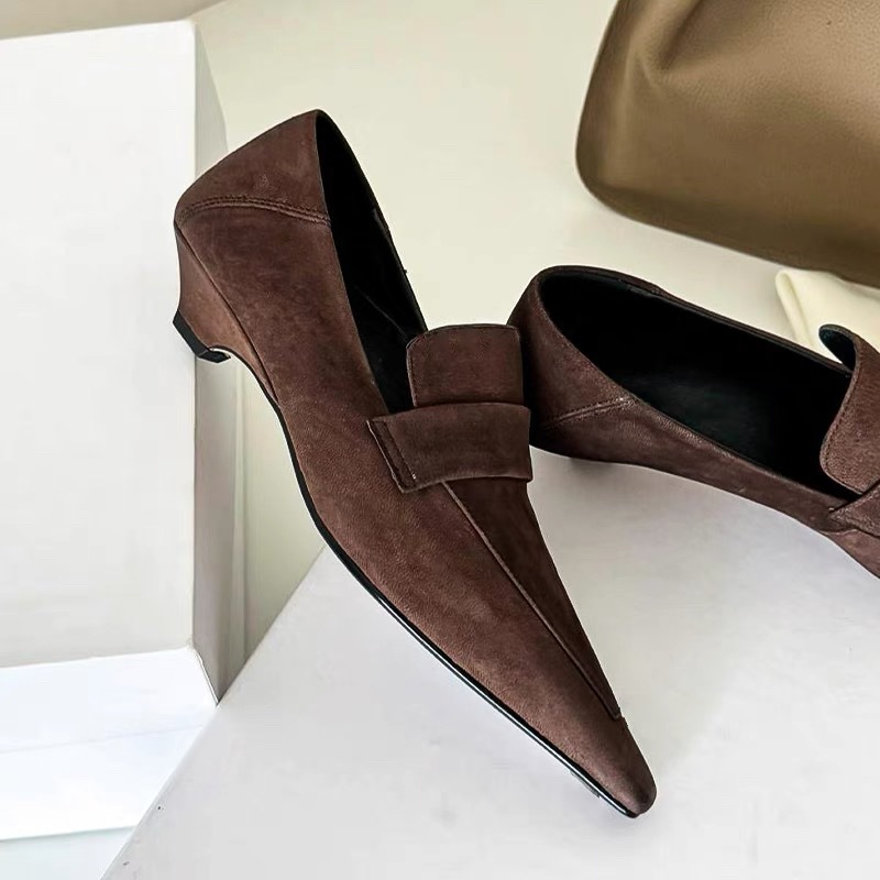 รองเท้าส้นเตี้ยหัวแหลม ดีไซน์ห - Women Fashion Brand บทวิจารณ์และราคา
