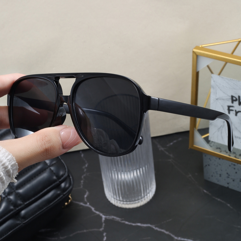 แว่นกันแดดแฟชั่นยูนิเซ็กส์ ป้อ - Women Fashion Glasses บทวิจารณ์และราคา