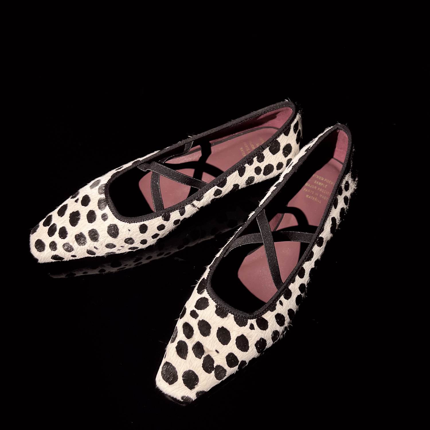 รองเท้าส้นเตี้ยแบบมารีเจน ลายจ - Women Fashion Brand บทวิจารณ์และราคา