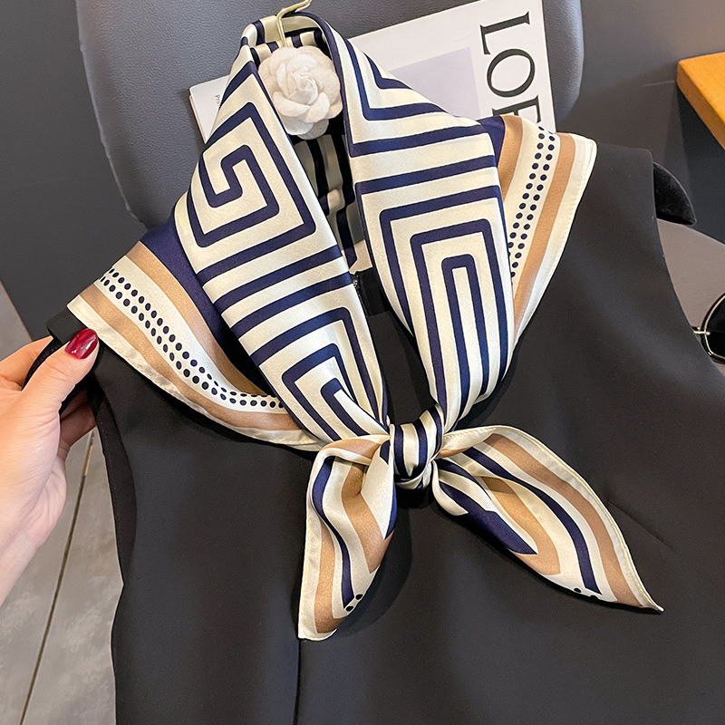 Luxury ยี่ห้อ Neckerchief ฤดูใ - Women Fashion Necktie บทวิจารณ์และราคา